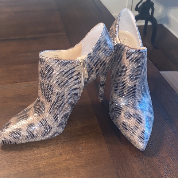 Jessica Simpson Leopard Print Sparkle Booties - Picture 2 of 4